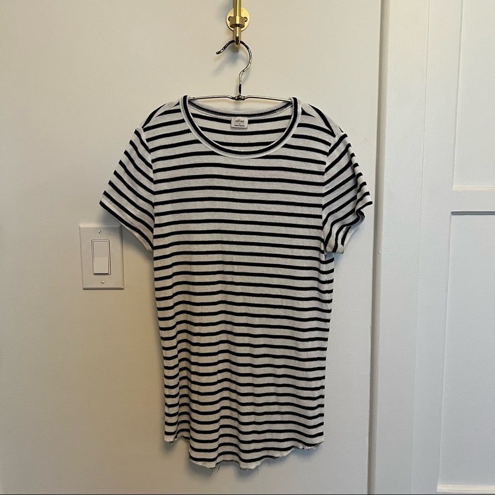 Wilfred Short Sleeve T-Shirt Black and White Stripes Size L